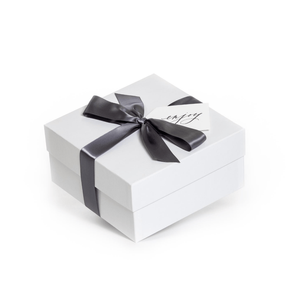 Lid And Base Bottom Wedding Gift Box With Ribbon